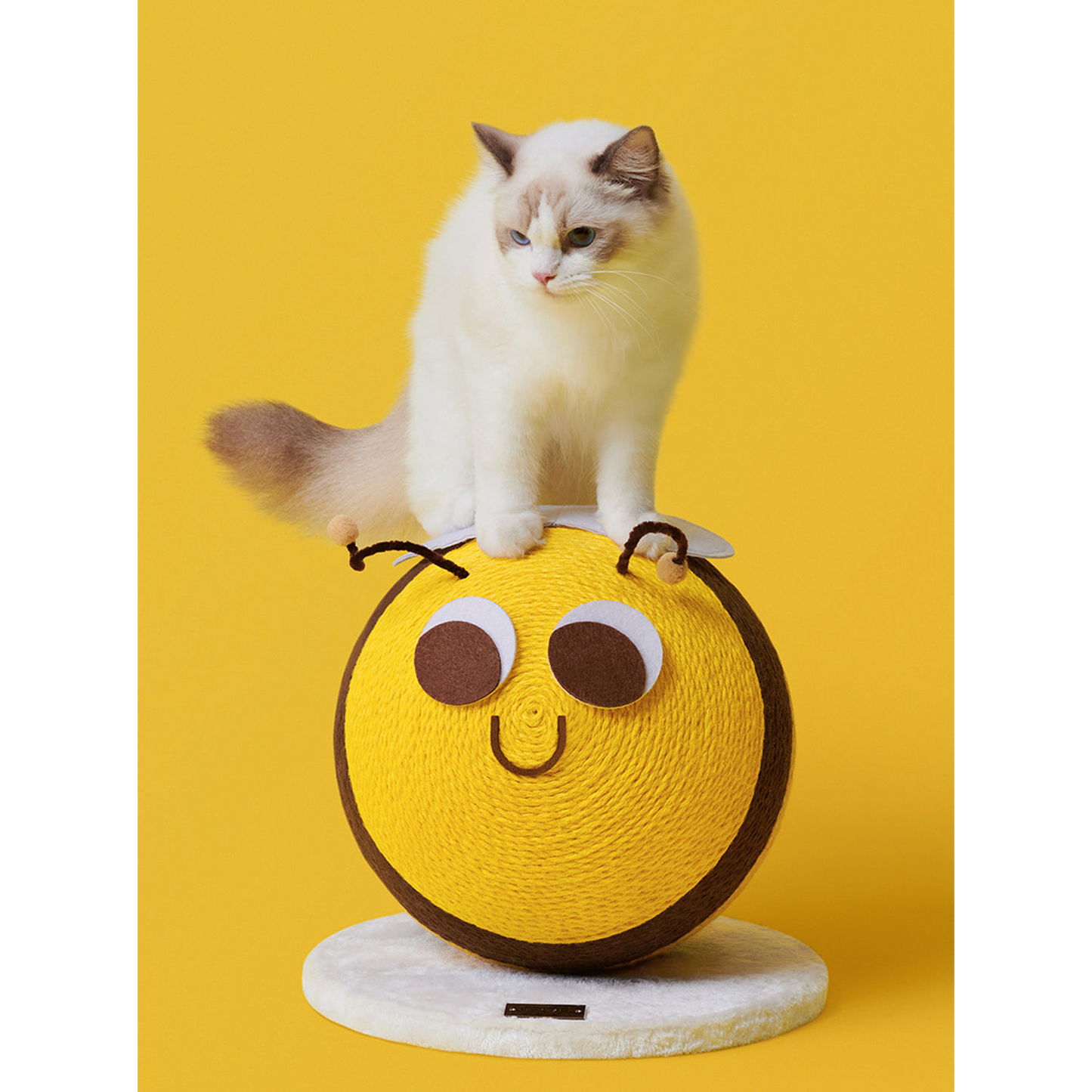 VETRESKA BEE CAT SCATHING BALL