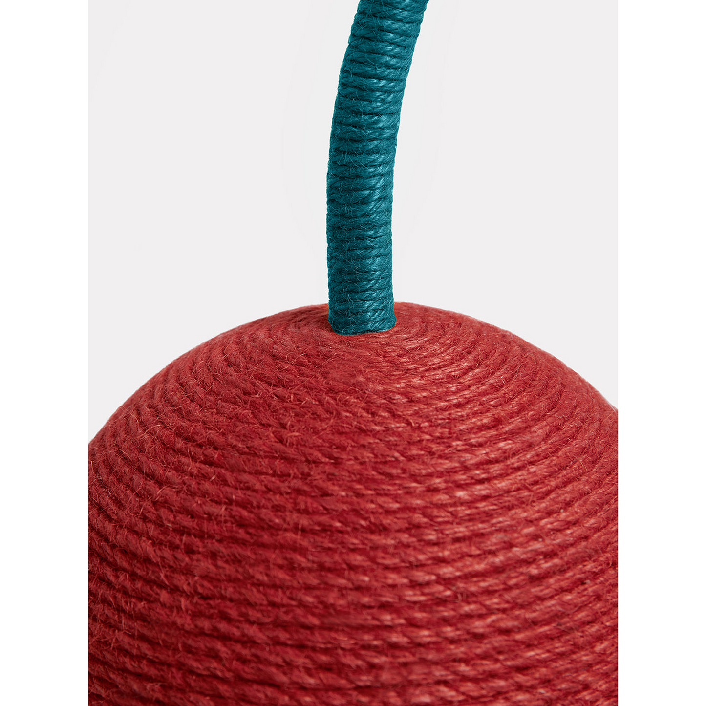 VETRESKA CHERRY CAT SCRATCHING BALL