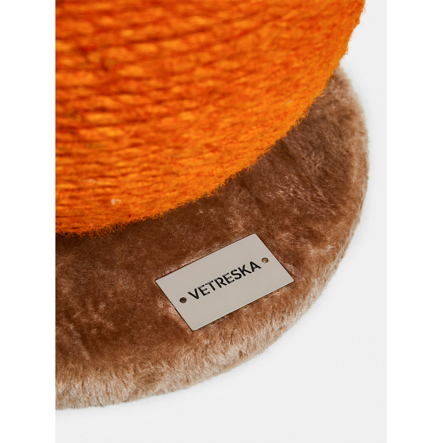 VETRESKA TANGERINE CAT SCRATCHING BALL