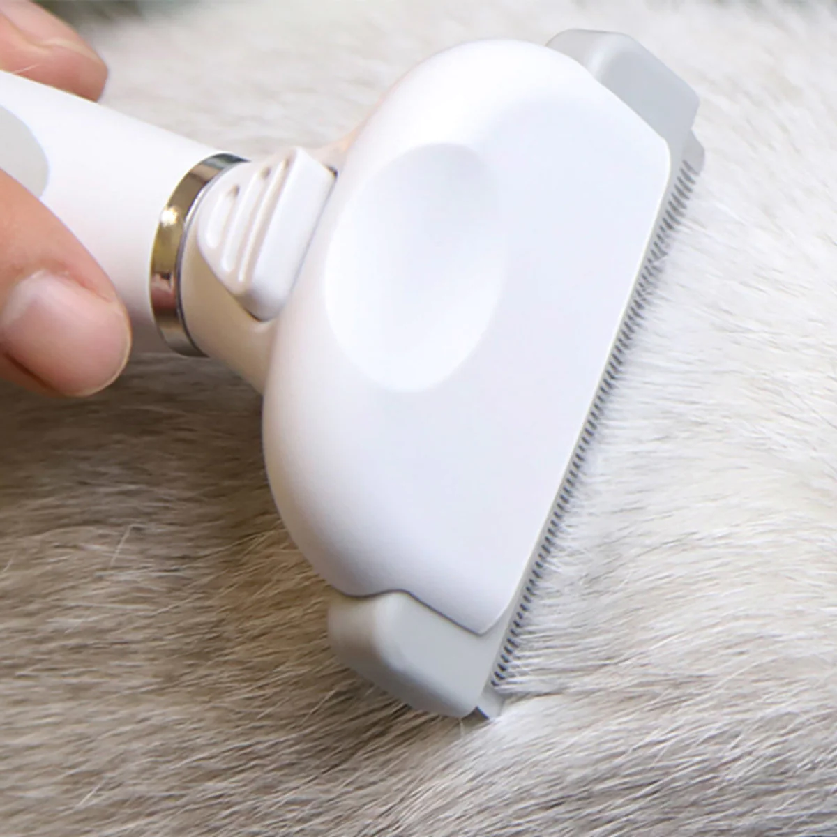 PAWBBY PET DE-SHEDDING BRUSH