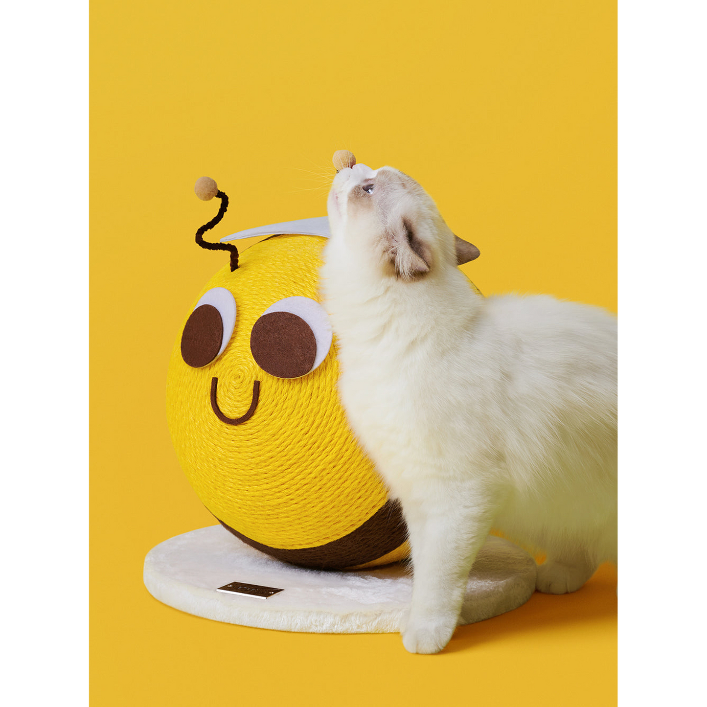 VETRESKA BEE CAT SCATHING BALL