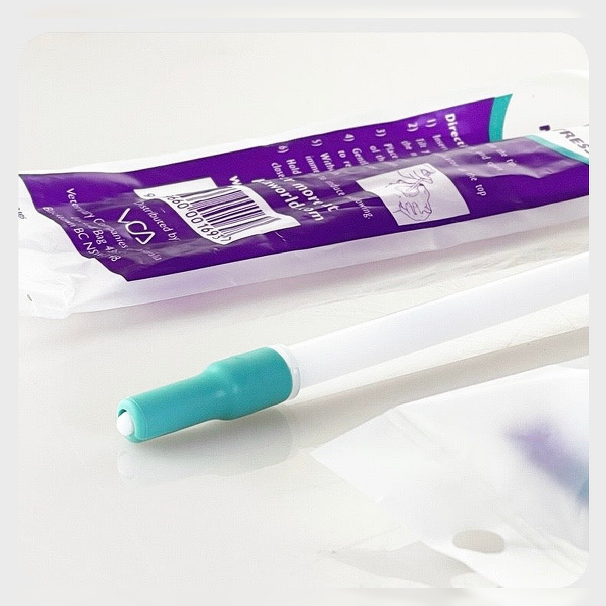Pet medication dispenser applicator and packaged product detail - corrected 1:1