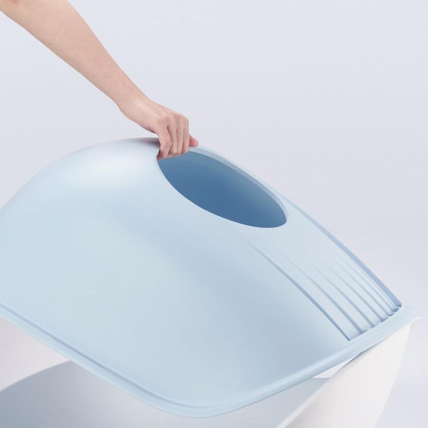 Furrytail Whale-Shaped cat litter box, image 7, product detail or lifestyle view [Gallery: Shared]
