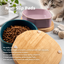 Elegant Ceramic Pet Bowl with Oak Base | detail correction 5 | TEXT_LAYOUT_REBUILD | collection 20260919