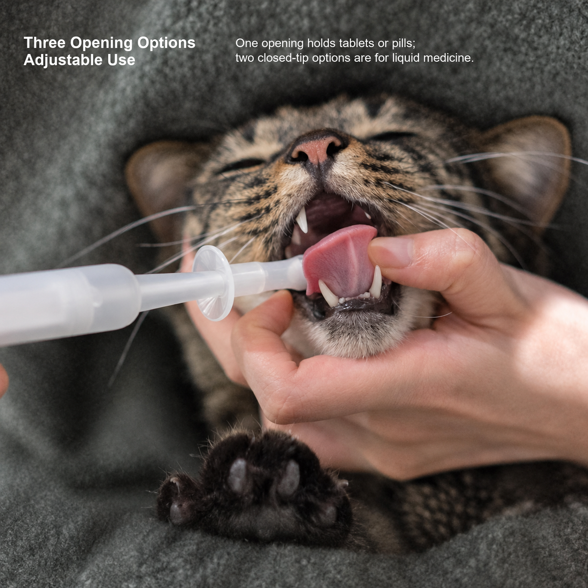 PIDAN pet pill and liquid medicine feeder three opening options full frame outpaint