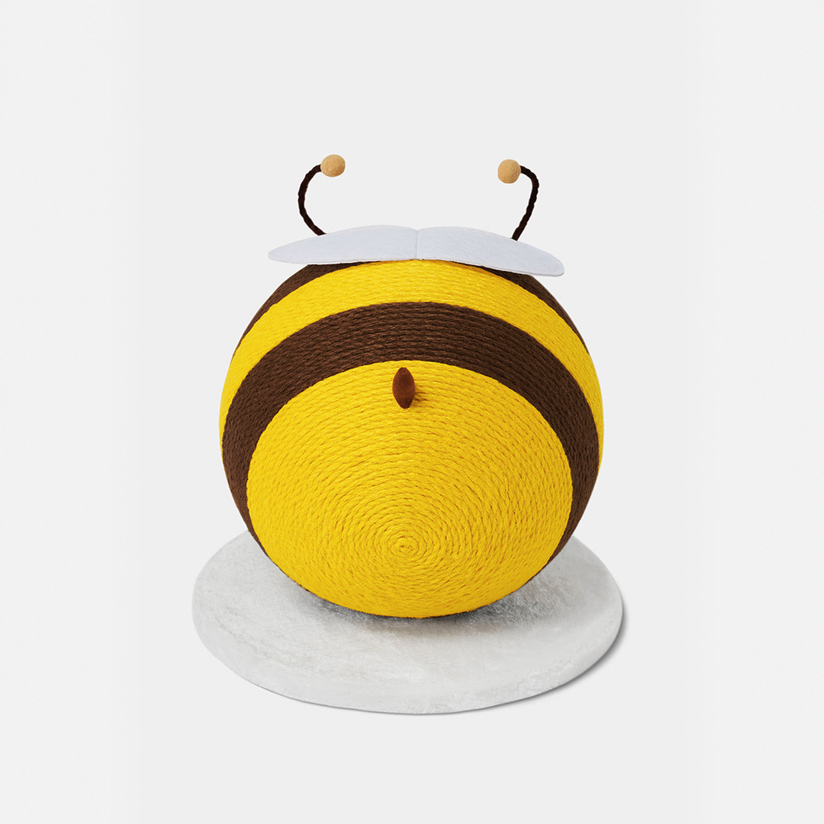 VETRESKA Bee Cat Scratching Ball | effective 1:1 correction | source image 04 | FULL_FRAME_OUTPAINT v3